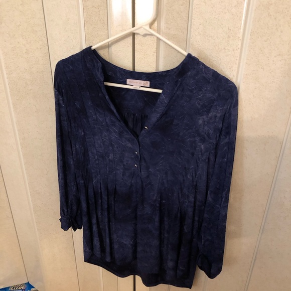 Top - Picture 2 of 5